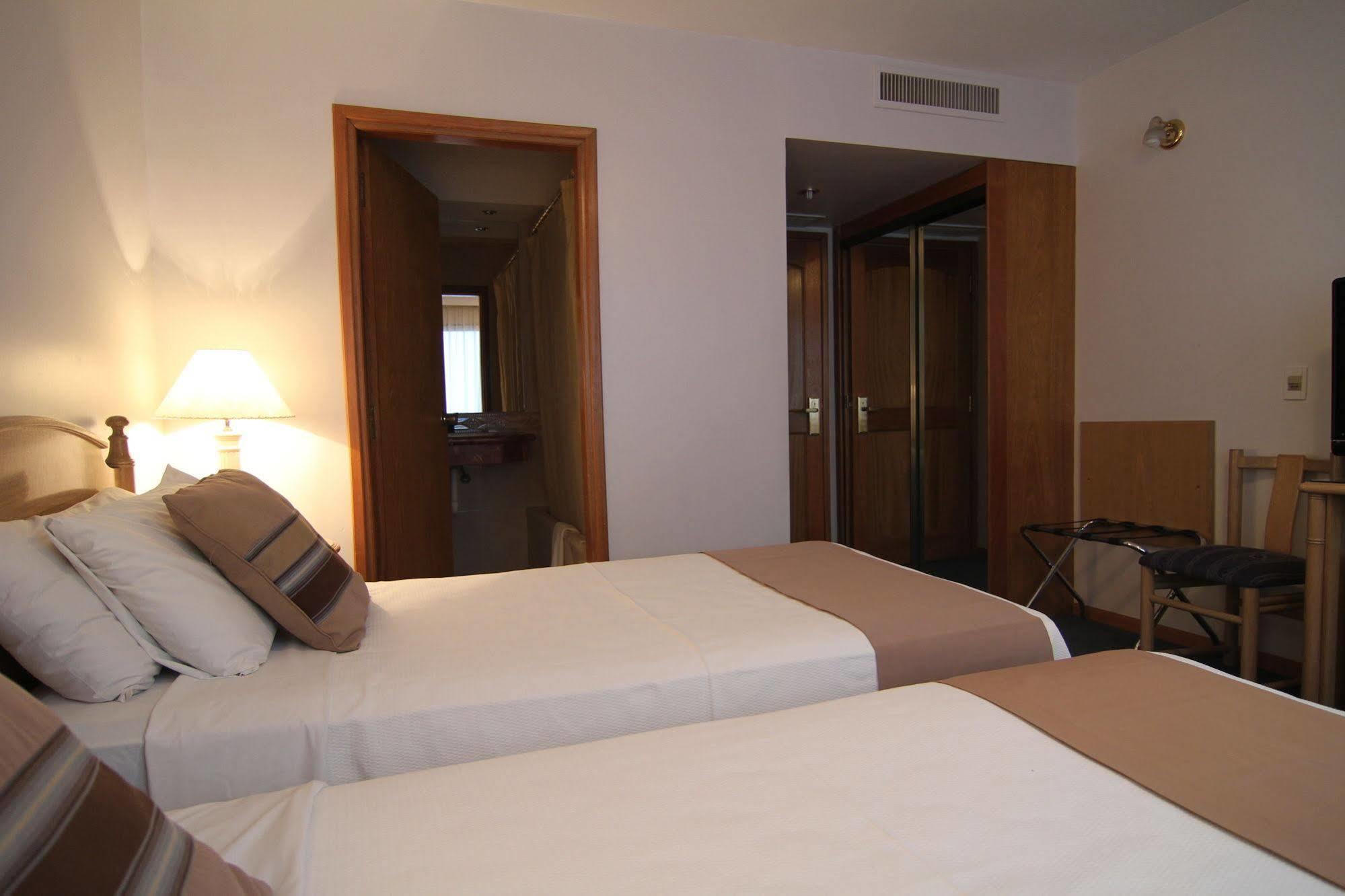 Crystal Palace Hotel Montevideo Buitenkant foto